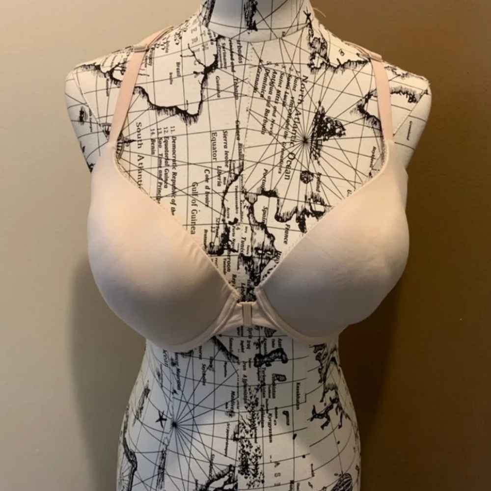 Victoria’s Secret used beige racer back front closure bra demi lined 36DDD